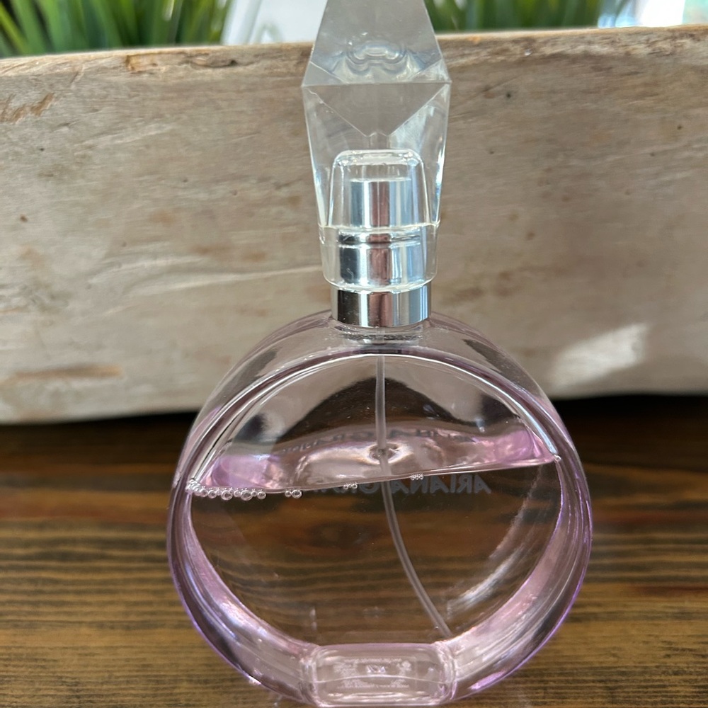 Ariana Grande REM Perfume